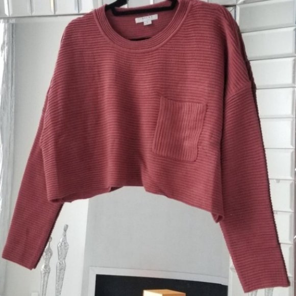 Top Causal Crop Top - Picture 3 of 4